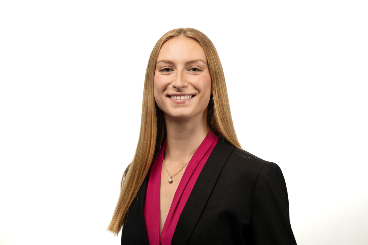 Headshot of Lauren Zarnock